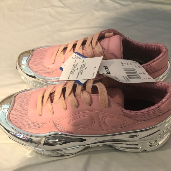 Ralph Simmons Pink, Size 7